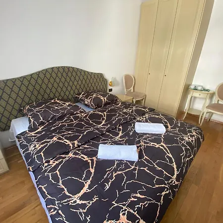 Fantastic-inn - Ch30 Varsovie