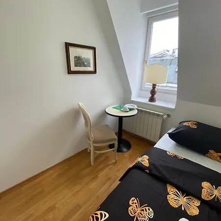 Fantastic-inn - Ch30 Apartman Varsó