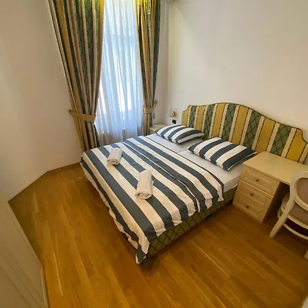 Apartman Fantastic-inn - Ch30 Varsó