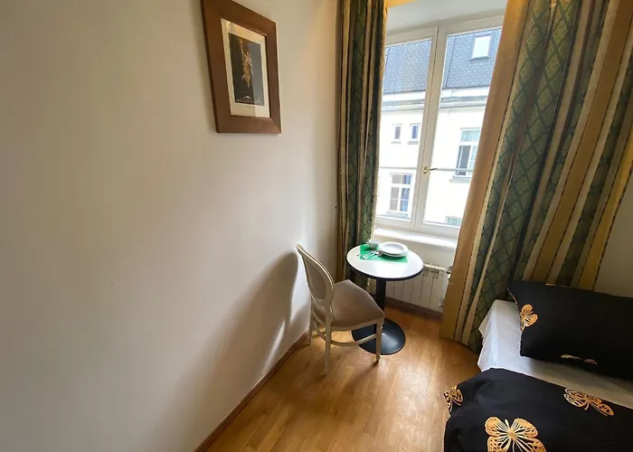 Fantastic-inn - Ch30 * Varsó