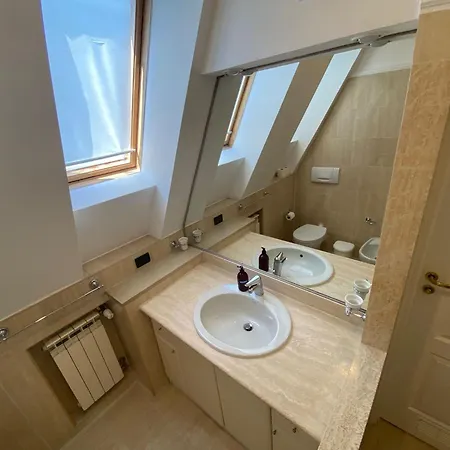 Fantastic-inn - Ch30 Varşova